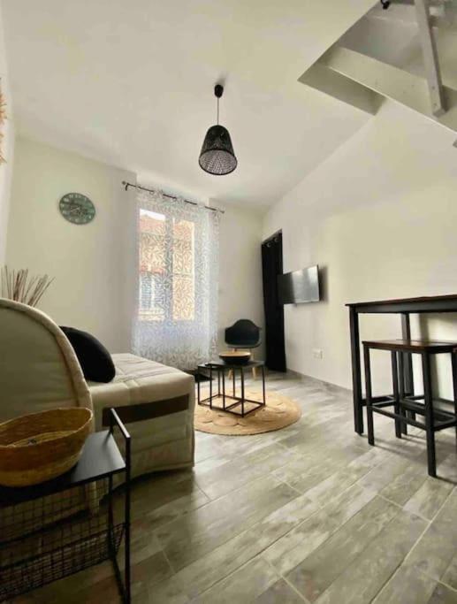 Appartement Centre Ville Saint-Amand-Mont-Rond Exteriör bild